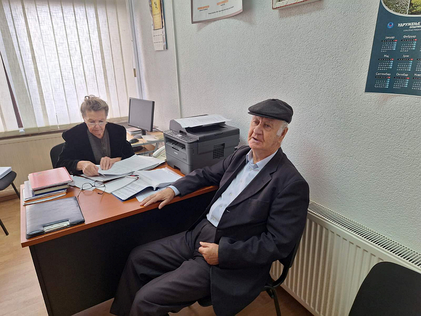 ШАМАЦ, 2.НОВЕМБРА /СРНА/ - Удружење пензионера Шамац припрема за око 250 пензионера прехрамбене и хигијенске пакете помоћи који ће им бити испоручени до краја године, рекао је предсједник Удружења Љубомир Чордашевић.