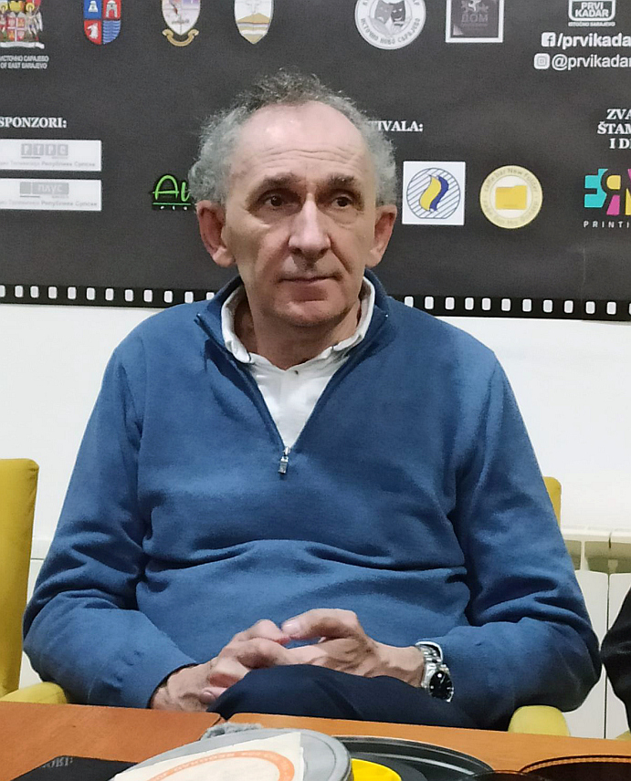 ЗВОРНИК, 30. НОВЕМБРА /СРНА/ - Предсједник жирија Међународног филмског фестивала "Први кадар" Драган Елчић.	