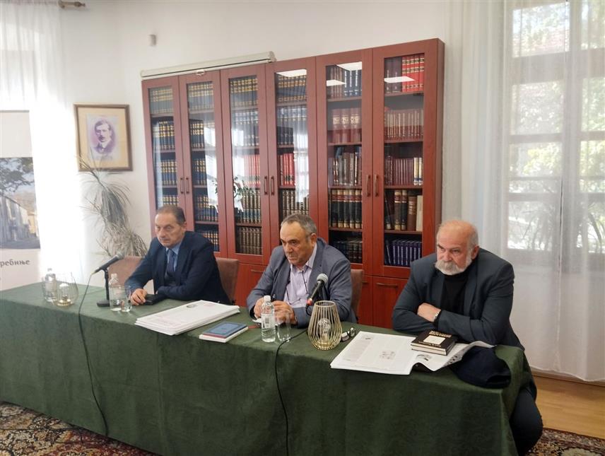 TРЕБИЊЕ, 3. НОВЕМБРА /СРНА/ - У Требињу су данас у оквиру "Дучићевих вечери поезије" промовисане "Књижевне новине", најстарији српски књижевни лист и часопис Удружења књижевника Србије.