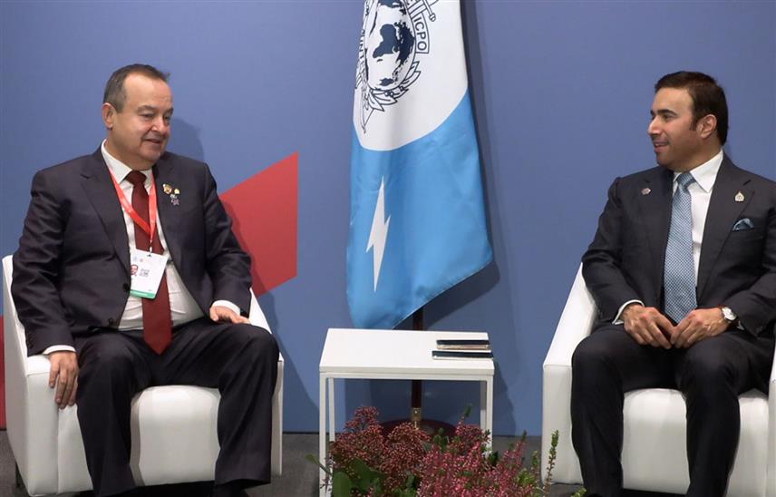 БЕОГРАД, 5. НОВЕМБРА /СРНА/ - Министар унутрашњих послова Србије Ивица Дачић и предсједник Интерпола Ахмед Насер ел Раиси договорили су даље кораке за успостављање регионалног бироа Интерпола у Београду.