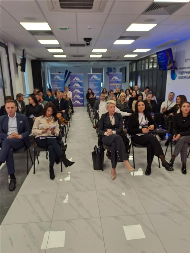 БАЊАЛУКА, 5. НОВЕМБРА /СРНА/ - у Бањалуци се одржава форум под називом "Породичне фирме – стуб развоја економије Републике Српске".