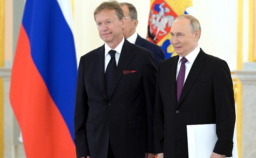 МОСКВА, 6. НОВЕМБРА /СРНА/ - Амбасадор БиХ у Руској Федерацији Иван Орлић предао је у Москви акредитивна писма предсједнику Руске Федерације Владимиру Путину, у групи од 28 новоименованих амбасадора.