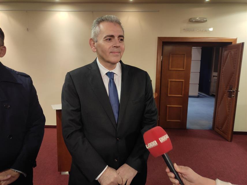 БАЊАЛУКА, 7. НОВЕМБРА /СРНА/ - Генерални секретар Интерпарламентарне скупштине православља Максимос Харакопулос у обраћању новинарима уочи вечерашње промоције књиге "Аја Софија - цркве премудрости Божије широм свијета" у Народној скупштини Републике Српске у Бањалуци.