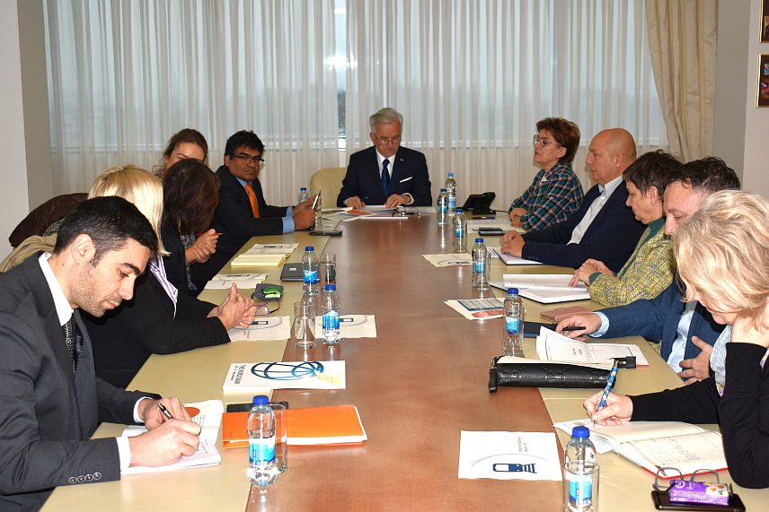 БАЊАЛУКА, 8. НОВЕМБРА /СРНА/ - Министар саобраћаја и веза Републике Српске Недељко Чубриловић и делегација Свјетске банке констатовали су на састанку у Бањалуци да је остварен значајан напредак када је ријеч о процесу реструктурисања "Жељезница Републике Српске" /ЖРС/ и спровођењу предложених активности.