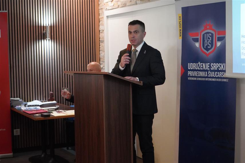 БЕОГРАД, 9. НОВЕМБРА /СРНА/ – Министар без портфеља у Влади Србије задужен за односе са дијаспором Ђорђе Милићевић на Економском форуму у организацији Удружења српских привредника у мјесту Брунен у Швајцарској.