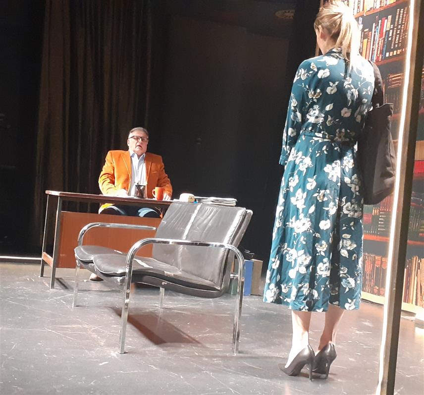 ИСТОЧНО САРАЈЕВО, 10. ДЕЦЕМБРА /СРНА/ - Глумац Бранислав Лечић је са колегиницом Јованом Крстић, на Међународом фестивалу малих сцена и монодраме у Источном Новом Сарајеву извео дуодраму "Олеана".