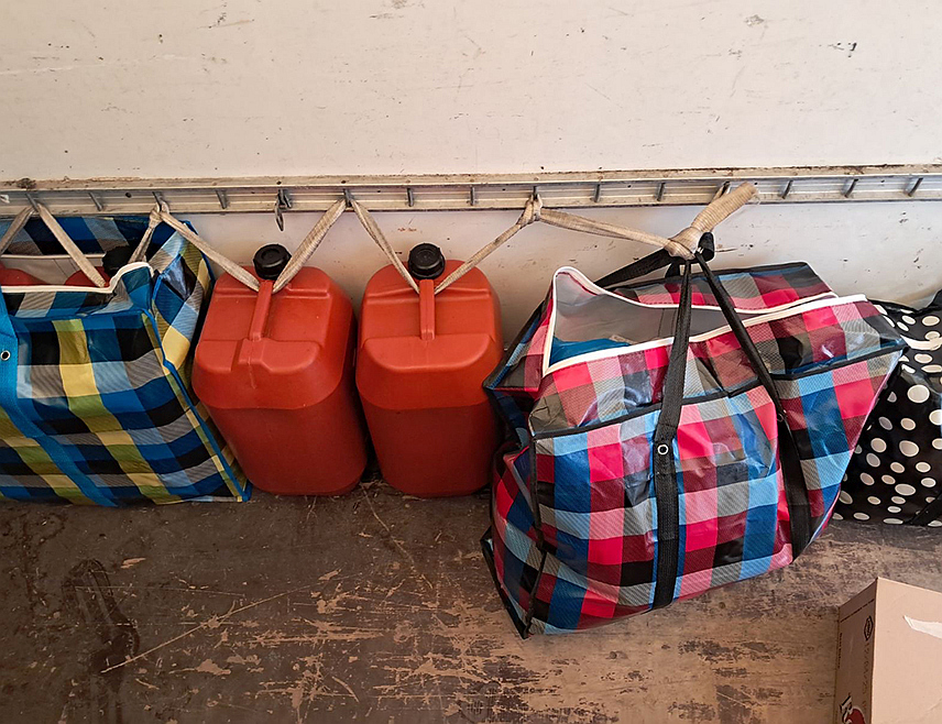 БАЊАЛУКА, 12. ДЕЦЕМБРА /СРНА/ - На граничном прелазу Делеуша, између БиХ и Црне Горе, цариници су спријечили незаконит унос веће количине маслиновог уља, чија је укупна вриједност на тржишту процијењена на 12.000 КМ.