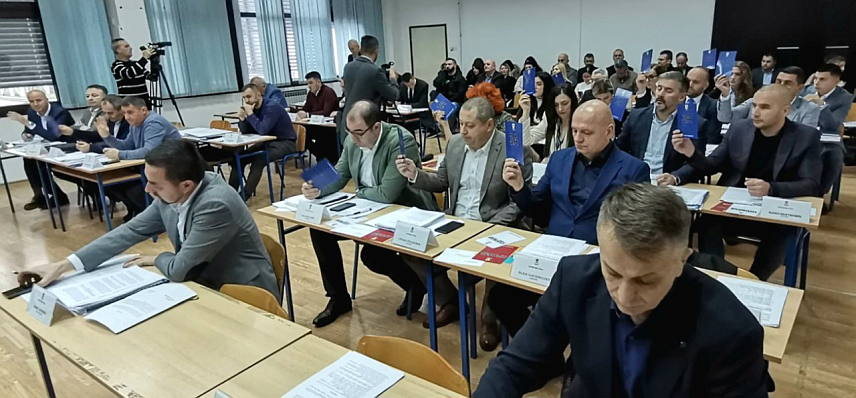 ДОБОЈ, 12. ДЕЦЕМБРА /СРНА/ - Скупштина града Добој у новом сазиву.