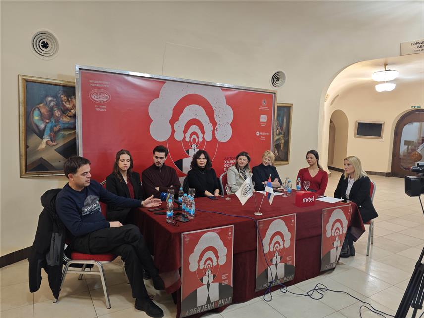 БАЊАЛУКА, 13. ДЕЦЕМБРА /СРНА/ - Представа "Разбијени крчаг" Народног позоришта Републике Српске премијерно ће бити изведена у уторак, 17. децембра, на великој сцени националног театра,представу је режирала Татјана Мандић Ригонат, која је урадила и адаптацију текста Хајнриха фон Клајста,конференција за новинаре.