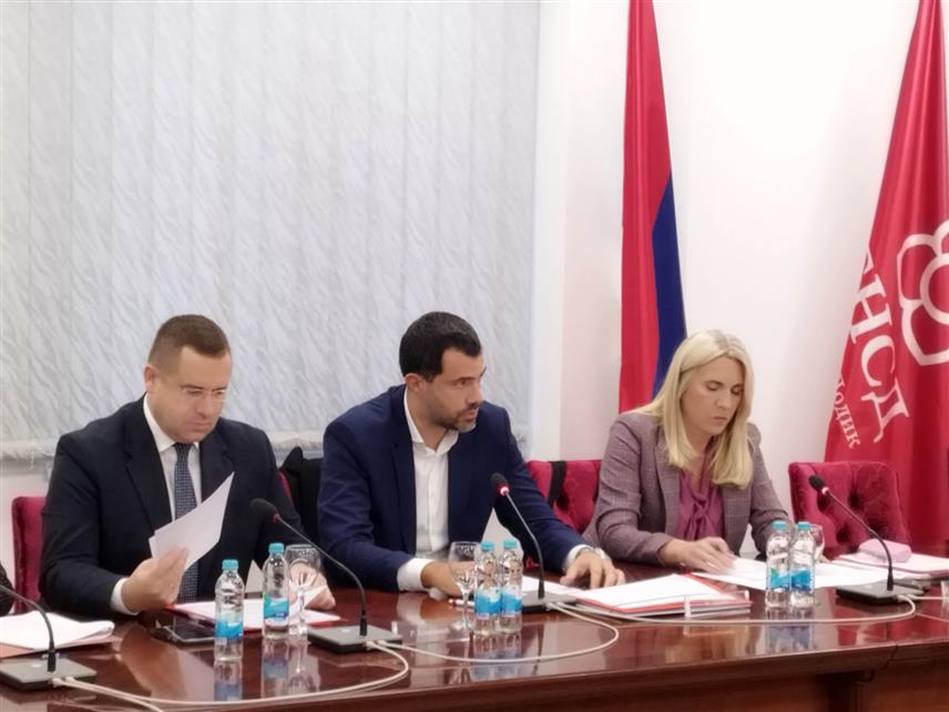 БАЊАЛУКА, 13. ДЕЦЕМБРА /СРНА/ - У Бањалуци је почела сједница Предсједништва СНСД-а, којој предсједава потпредсједник странке Жељка Цвијановић.