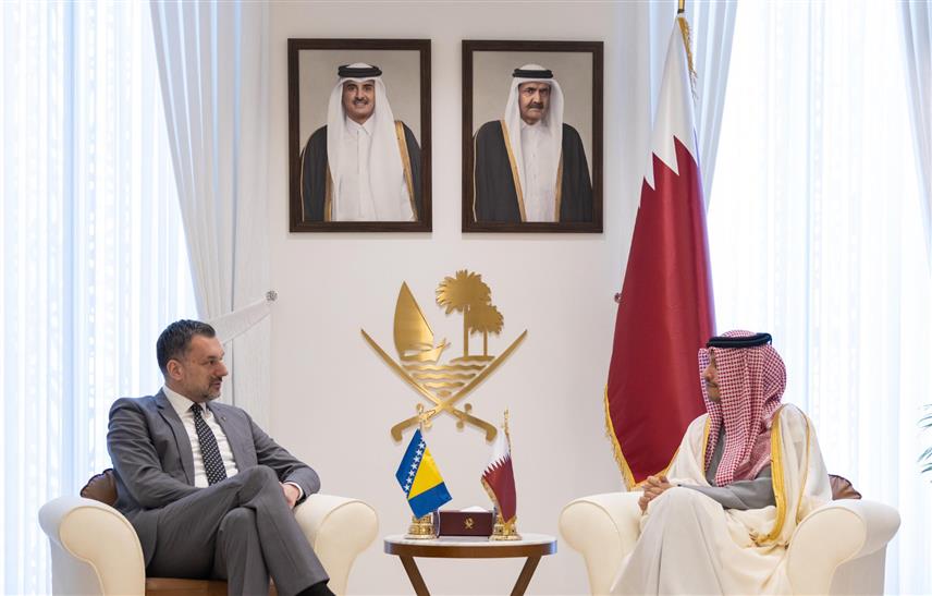 САРАЈЕВО, 15. ДЕЦЕМБРА /СРНА/ - Министар иностраних послова у Савјету министара Елмедин Конаковић захвалио је премијеру Катара шеику Мохамеду бин Абдурахману Ал Танију за помоћ пружену при евакуацији држављана БиХ из Појаса Газе у октобру прошле године у вријеме ексалације насиља.