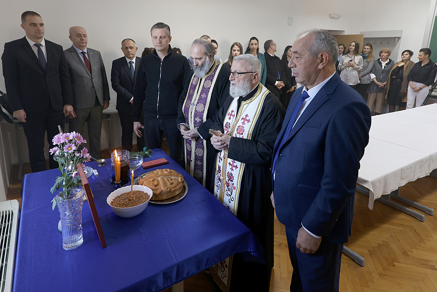 ТРЕБИЊЕ, 17. ДЕЦЕМБРА /СРНА/ - Факултет за производњу и менаџмент /ФПМ/ Требиње Универзитета у Источном Сарајеву данас је прославио крсну славу - преподобног Јована Дамаскина и 29 година постојања и рада.