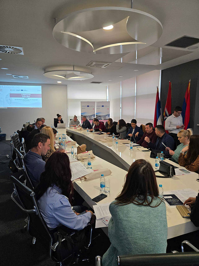 ИСТОЧНО САРАЈЕВО, 17. ДЕЦЕМБРА /СРНА/ - Градска развојна агенција Источно Сарајево организовала је данас инфо-дан о "Етип" платформи за иновације у туризму, којем су присуствовали представници општина, јавних установа и пословних субјеката из сектора туризма на подручју града Источно Сарајево.