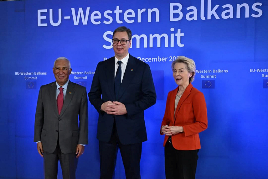 БЕОГРАД, 18. ДЕЦЕМБРА /СРНА/ - Предсједник Србије Александар Вучић захвалио је предсједнику Европског савјета Антониу Кости и предсједнику Европске комисије Урсули фон дер Лајен за организовање Самита ЕУ-западни Балкан.