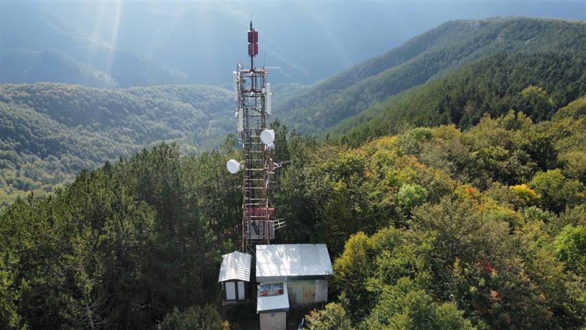 ДРВАР, 21. ДЕЦЕМБРА /СРНА/ - Влада Ливањског кантона одобрила је финанисијску подршку од 5.000 КМ за Радио Дрвар.