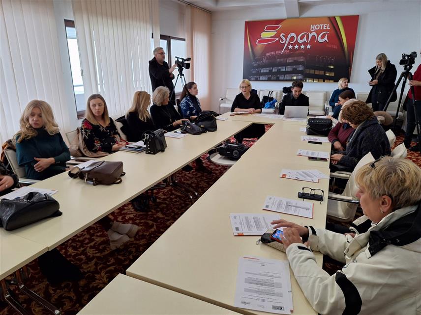 ИСТОЧНО САРАЈЕВО, 23. ДЕЦЕМБРА /СРНА/ - Округли стол "Размјена искустава и добре праксе у имплементацији Закона о заштити жртава ратне тортуре".