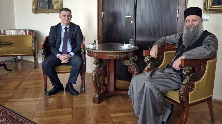 БЕОГРАД/ТИВАТ, 24. ДЕЦЕМБРА /СРНА/ - Предсједник општине Tиват Жељко Комненовић разговарао је данас у Београду са Његовом светошћу патријархом српским Порфиријем у Патријаршији у Београду