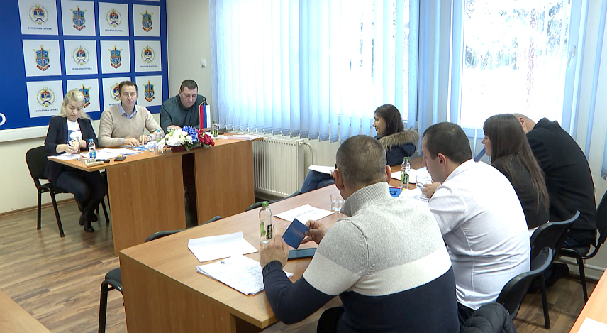 САРАЈЕВО, 24. ДЕЦЕМБРА /СРНА/ - Скупштина општине Трново усвојила је данас Нацрт буџета за 2025. годину у износу од 6.865.000 КМ, који је за око два милиона већи у односу на ребаланс буџета за ову годину.