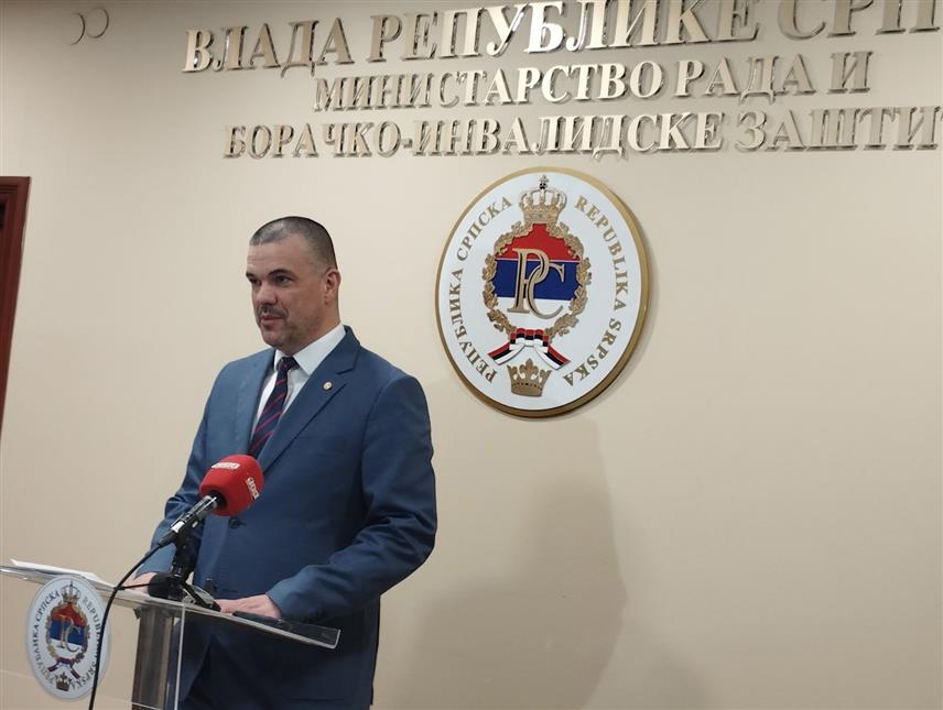 БАЊАЛУКА, 26. ДЕЦЕМБРА /СРНА/ - Помоћник министра за борачко-инвалидску заштиту Републике Српске Небојша Видаковић на конференцији за новинаре.