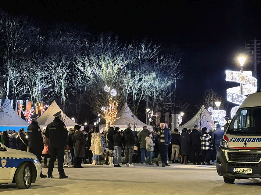 БАЊАЛУКА, 2. ДЕЦЕМБРА /СРНА/ - Министарство унутрашњих послова Републике Српске организује од данас до 15. јануара превентивну кампању "Славимо одговорно" чији је циљ подизање свијести грађана о опасностима које носи незаконита и нестручна употреба пиротехнике и ватреног оружја, посебно на мјестима гдје се окупља већи број грађана.