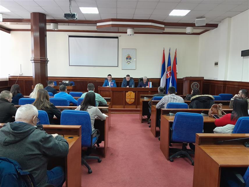 МРКОЊИЋ ГРАД, 31. ДЕЦЕМБРА /СРНА/ - Општински штаб за ванредне ситуације Мркоњић Града укинуо је данас ванредну ситуацију на дијелу општине уведену због сњежног невремена.