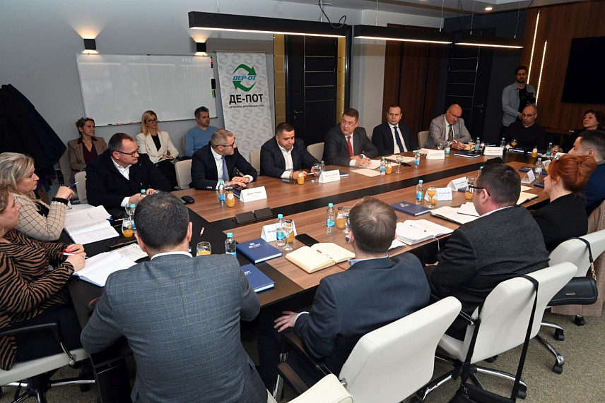 БАЊАЛУКА, 3. ДЕЦЕМБРА /СРНА/ - Састанак представника Регионалне депоније "ДЕП-ОТ", савјетника предсједника Републике Српске, ресорног министарства, и представника околних локалних заједница.