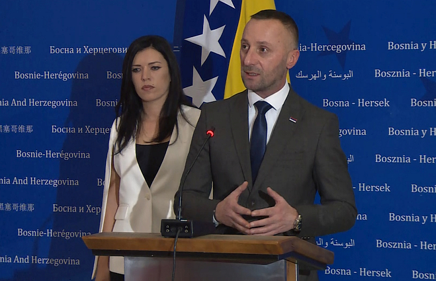 САРАЈЕВО, 3. ДЕЦЕМБРА /СРНА/ - Посланик СНСД-а у Представничком дому Парламентарне скупштине БиХ Милорад Којић на конференцији за новинаре у Сарајеву.