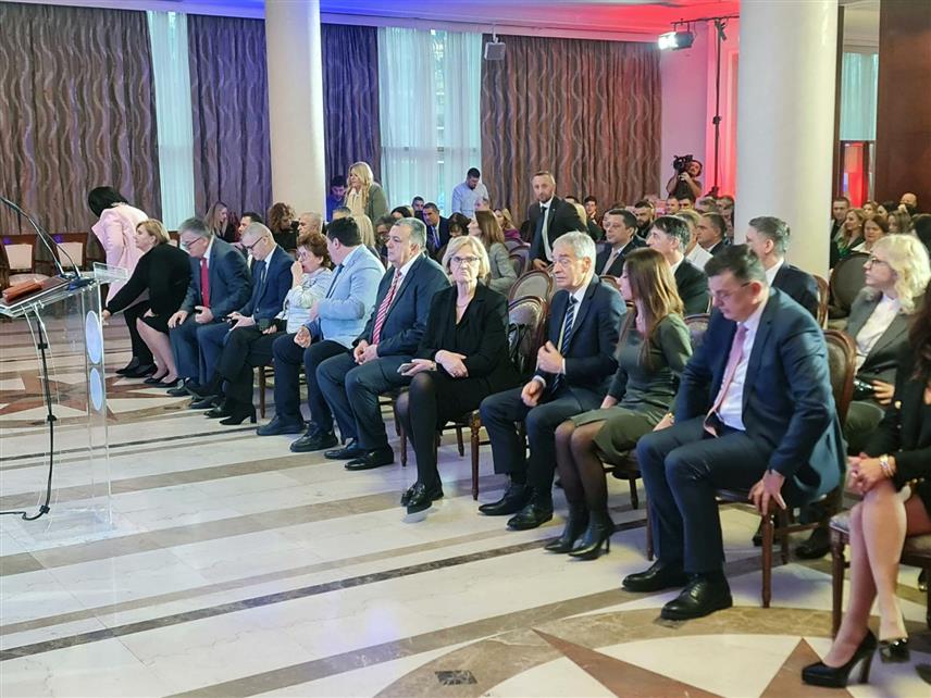 БАЊАЛУКА, 5. ДЕЦЕМБРА /СРНА/ - Свечана академија поводом 25 година постојања Главне службе за ревизију јавног сектора Републике Српске одржана данас у Бањалуци.	