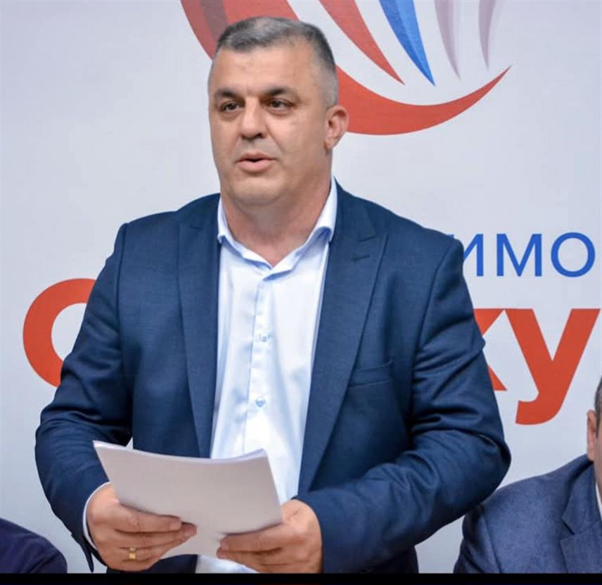 БАЊАЛУКА, 5. ДЕЦЕМБРА /СРНА/ - Предсједник ОО СНСД Tеслић Радислав Ђурић.