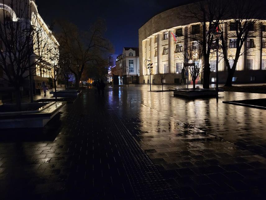 БАЊАЛУКА, 6. ДЕЦЕМБРА /СРНА/ - Јавна расвјета у центру Бањалуке код Храма Христа Спаситеља, Палате предсједника и Банског двора је угашена, као и код код зграде Владе Републике Српске.