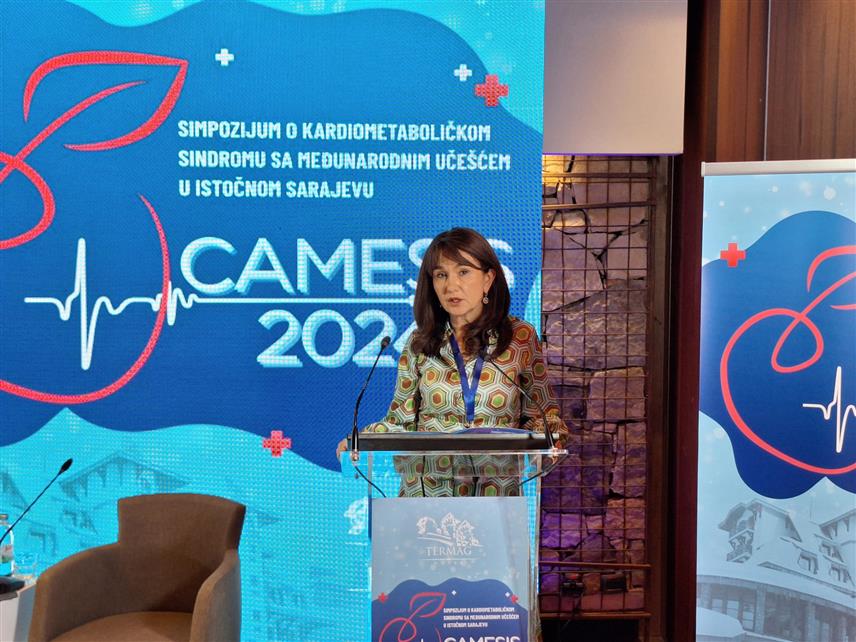 ЈАХОРИНА, 6. ДЕЦЕМБРА /СРНА/ - Предсједник Удружења кардиолога Републике Српске Милица Ловрић током обраћања на Симпозијуму о кардиометаболичком синдрому "Камесис 2024", на којем присуствује око 200 љекара из Републике Српске и БиХ, те Србије.	
