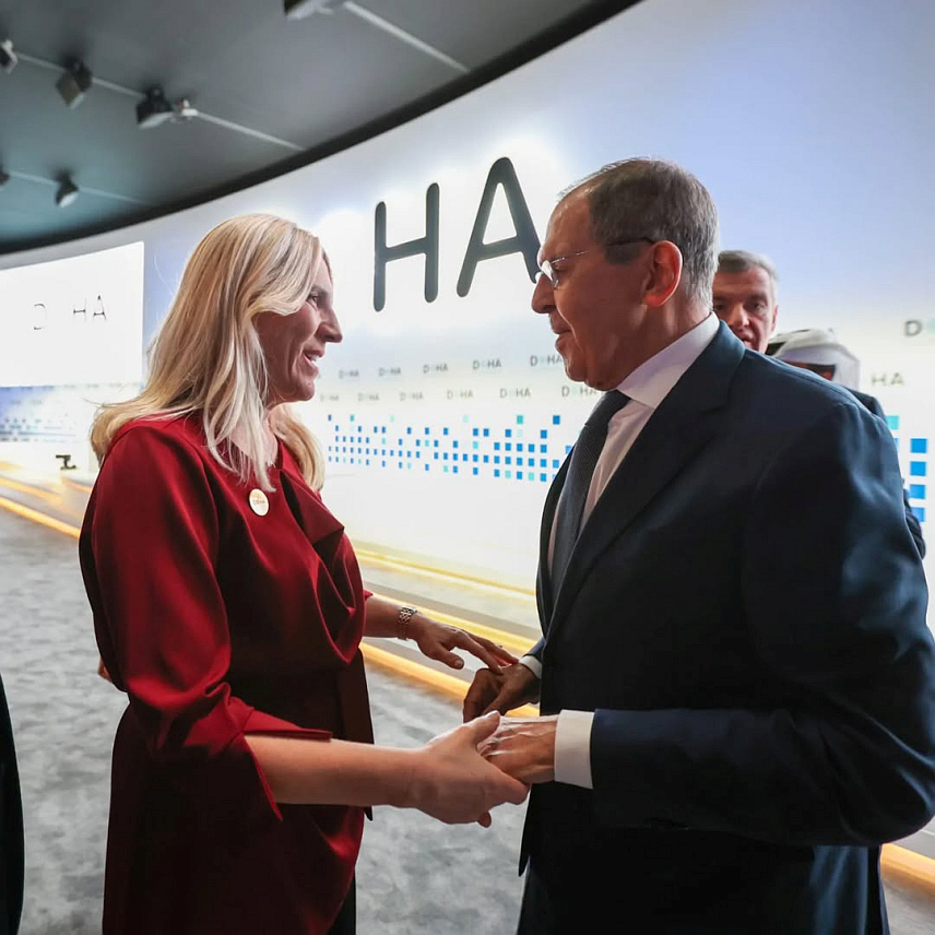 ДОХА, 7. ДЕЦЕМБРА /СРНА/ - Српски члан и предсједавајућа Предсједништва БиХ Жељка Цвијановиће током сусрета са шефом руске дипломатије Сергејом Лавровом на маргинама форума у Дохи.