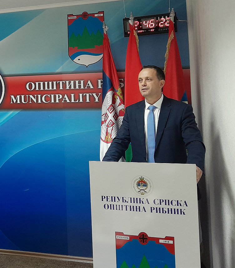 РИБНИК, 7. ДЕЦЕМБРА /СРНА/ - Начелник Рибника Душко Дакић.