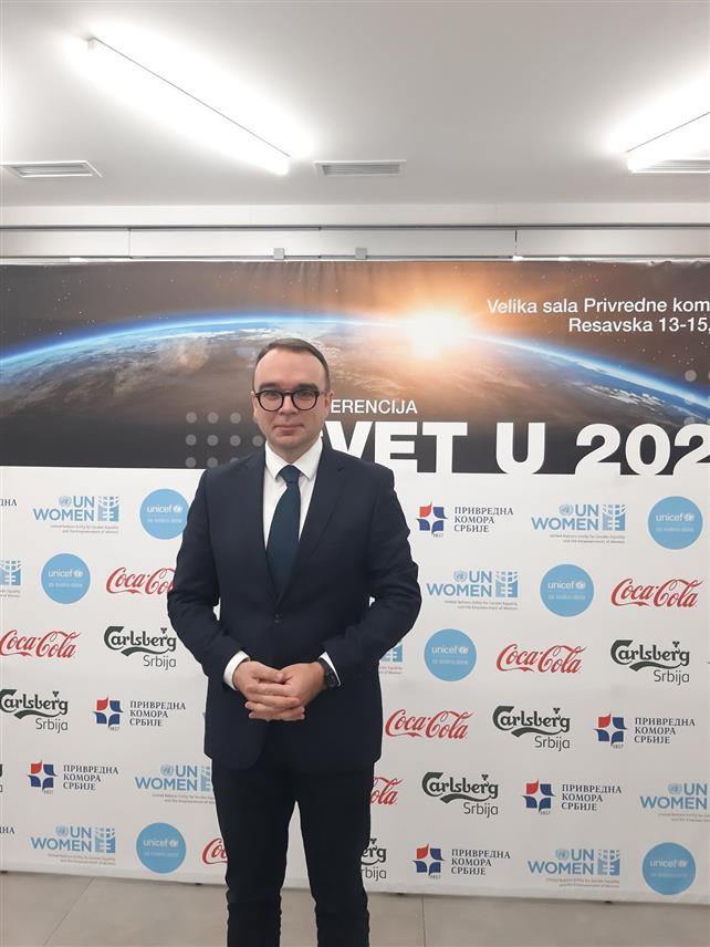 БЕОГРАД, 9. ДЕЦЕМБРА /СРНА/ - Амбасадор БиХ у Србији Александар Врањеш на панелу "Зауставите земљу, силазим", одржаном у оквиру скупа "Свијет у 2025".