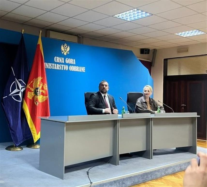 ПОДГОРИЦА, 9. ДЕЦЕМБРА /СРНА/ - Министар одбране Црне Горе Драган Краповић на конференцији за новинаре у Подгорици.