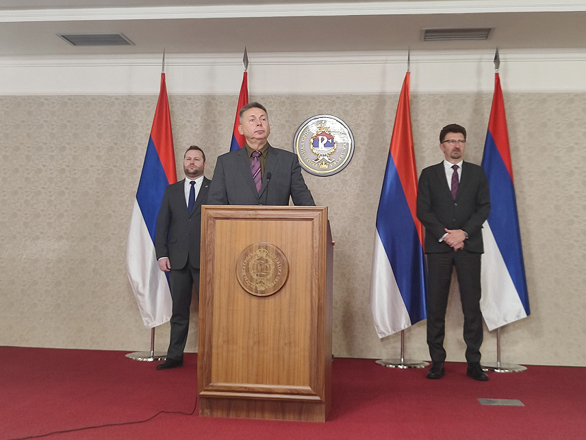 ИСТОЧНО САРАЈЕВО, 9. ДЕЦЕМБРА /СРНА/ - Бранилац предсједника Републике Српске Милорада Додика, адвокат Горан Бубић на конференцији за новинаре у Источном Сарајеву.