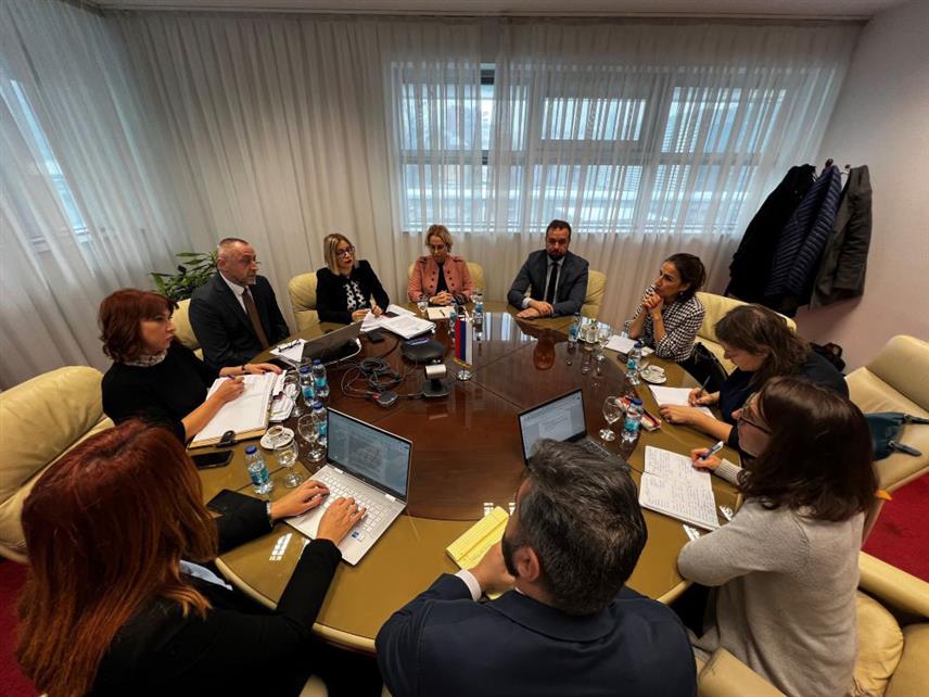 БАЊАЛУКА, 9. ДЕЦЕМБРА /СРНА/ - Састанак министра рада и борачко-инвалидске заштите Републике Српске Данијела Егића са тимом Свјетске банке за социјалну заштиту и послове у Бањалуци.