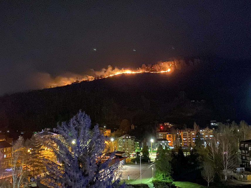 МИЛИЋИ, 9. фЕБРУАРА /СРНА/ - Милићки ватрогасци успјели су након вишечасовне борбе са ватреном стихијом да угасе два пожара, један на Мишића брду, а други изнад насеља Ђурђевићи у близини релеја, који су захватили коров и ливадско шибље.