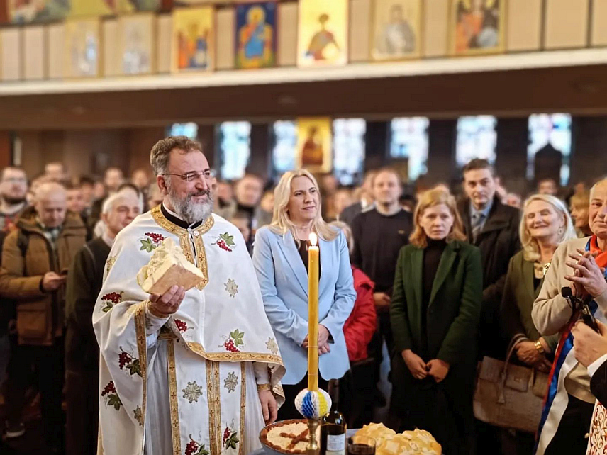 РОТЕРДАМ, 11. ФЕБРУАРА /СРНА/ - Српски члан Предсједништва БиХ Жељка Цвијановић рекла је да заједничким обиљежавањем Дан Републике Српске и Сретења - Дан државности Србије српска дијаспора у Ротердаму на најљепши начин свједочи да су Срби један и недјељив народ, гдје год живјели.