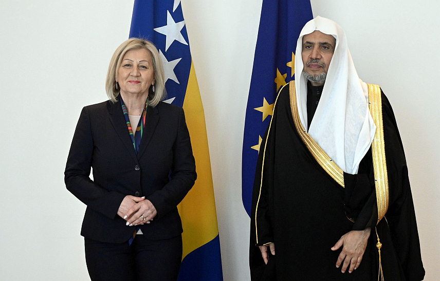 САРАЈЕВО, 12. ФЕБРУАРА /СРНА/ - Предсједавајућа Савјета министара Борјана Кришто на састанку са секретаром Лиге муслиманског свијета Мухамедом бин Абдул Каримом ел Исом у Сарајеву.