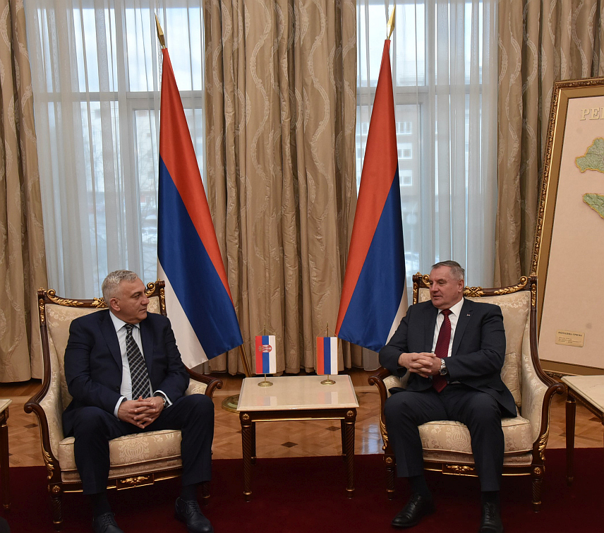 БАЊАЛУКА, 13. ФЕБРУАРА /СРНА/ - Састанак предсједника Владе Републике Српске Радована Вишковића са амбасадором Србије у БиХ Иваном Тодоровим.