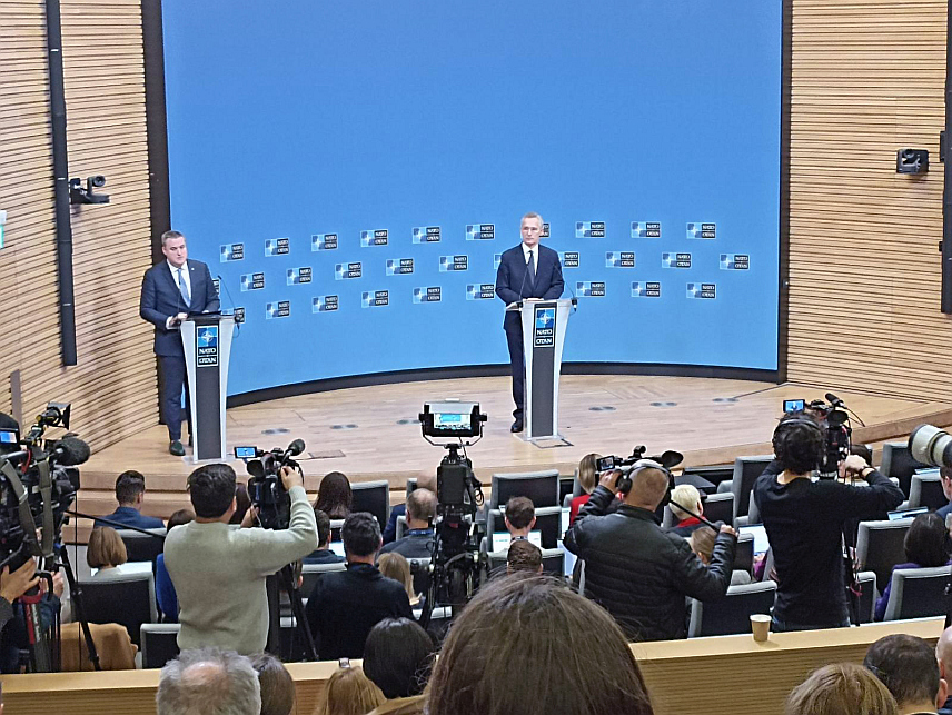 БРИСЕЛ 14. ФЕБРУАРА /СРНА/ - Конференција за новинаре генералног секретара НАТО-а Јенса Столтенберга пред дводневни састанак министара одбране Алијансе у Бриселу.