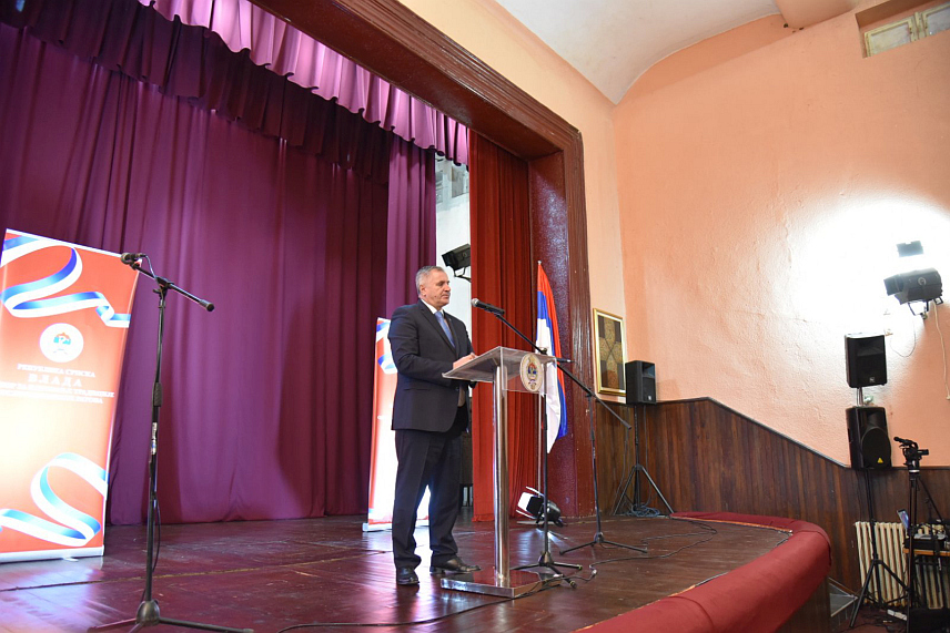 ВИШЕГРАД, 14. ФЕБРУАРА /СРНА/ - Предсједник Владе Републике Српске Радован Вишковић у обраћању на свечаној академији поводом обиљежавања Дана бораца Војске Републике Српске и 220 година од Првог српског устанка