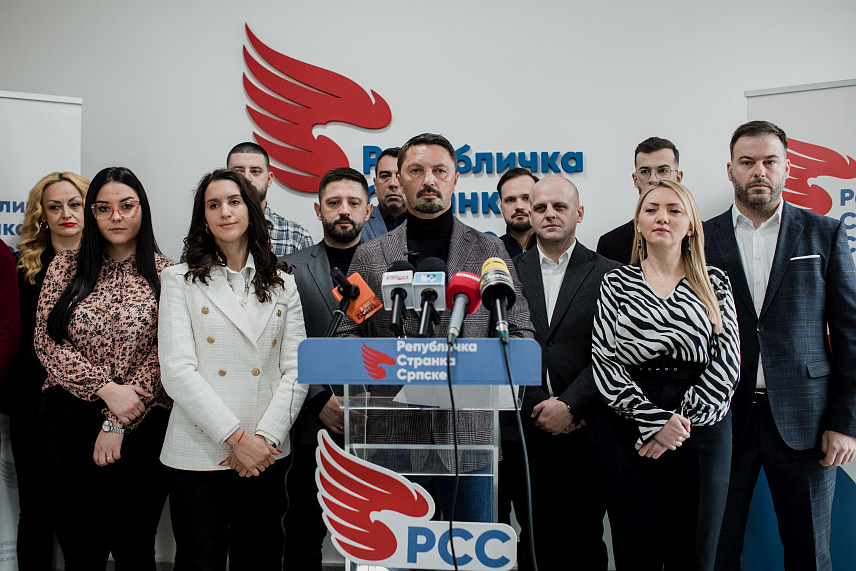 БИЈЕЉИНА, 15. ФЕБРУАРА /СРНА/ - Предсједник Републичке странке Српске /РСС/ Славенко Ристић изјавио је данас да ће ова странка у Бијељини вјероватно имати свог кандидата за градоначелника на предстојећим локалним изборима и да ће дјеловати изван било каквих коалиција.