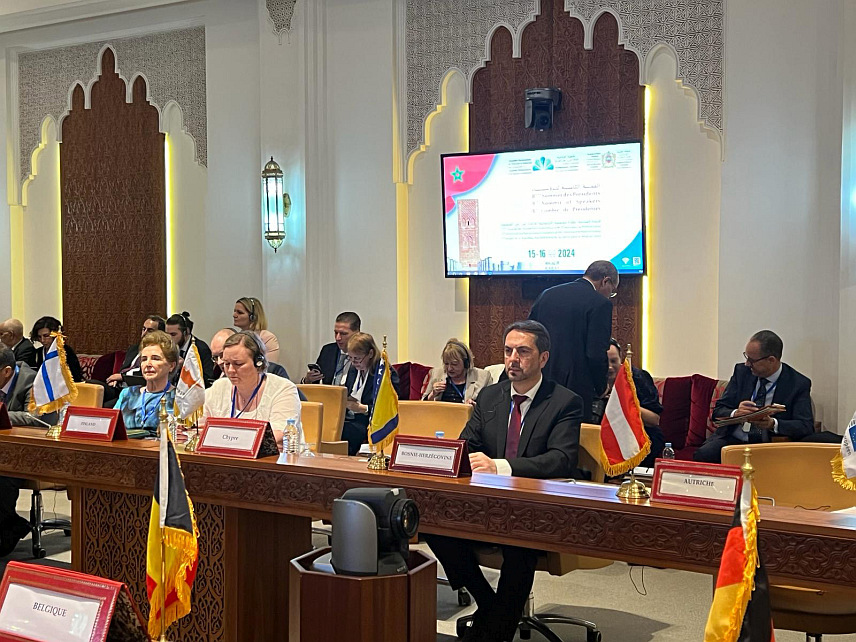 РАБАТ, 16. ФЕБРУАРА /СРНА/ - Предсједавајући Представничког дома Парламентарне скупштине БиХ Маринко Чавара на 8. Самиту предсједника парламената држава чланица Уније за Медитеран који је одржан у Рабату, главном граду Марока.