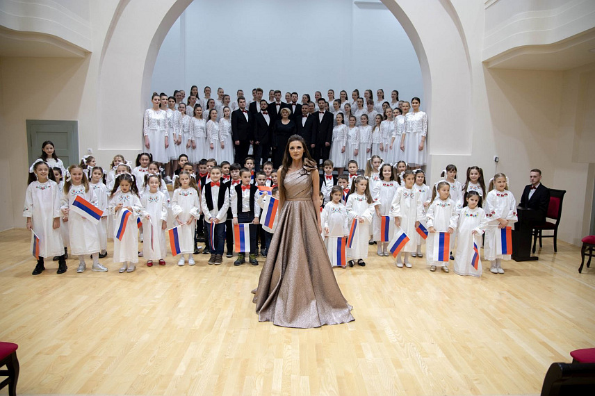 БИЈЕЉИНА, 16. ФЕБРУАРА /СРНА/ - У години када обиљежава 125 љета од оснивања Српско пјевачко друштво /СПД/ "Србадија" из Бијељине има велике планове, а гарант будућег успјешног дјеловања су велики мјешовити хор са више од 80 и дјечији хор од око 100 чланова.