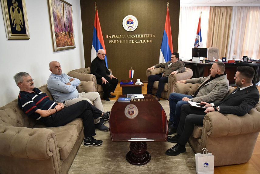 БАЊАЛУКА, 1. ФЕБРУАРА /СРНА/ - Предсједник Народне скупштине Републике Српске Ненад Стевандић разговарао је данас у Бањалуци са представницима Борачке организације општине Пелагићево о статусу и проблемима борачке популације ове општине.	
