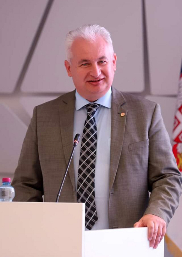 БАЊАЛУКА, 20. ФЕБРУАРА /СРНА/ - Туристичка понуда Републике Српске ове године ће први пут на Међународном сајму туризма у Београду бити обједињена на једној локацији, односно 10 излагача из Српске ће на простору од 326 метара квадратних представити љепоте и понуду Републике свим посјетиоцима Београдског сајма, рекао је Срни помоћник у Министарству туризма и трговине Српске Предраг Тешић.