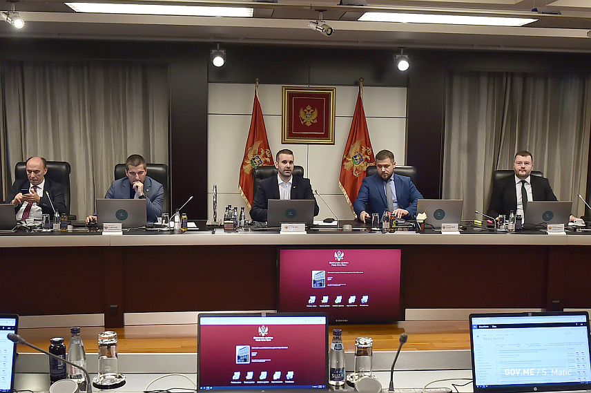 ПОДГОРИЦА, 22. ФЕБРУАРА /СРНА/ - Сједница Владе у Подгорици.