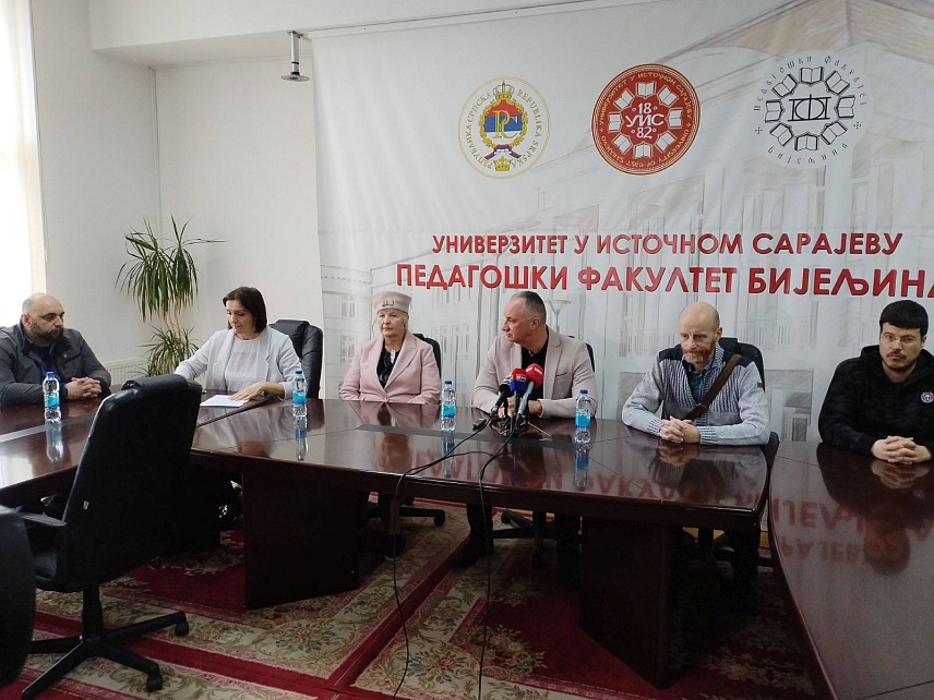 БИЈЕЉИНА, 26. ФЕБРУАРА /СРНА/ - Број абортуса у Републици Српској, како се претпоставља, 10 пута је већи од званичне бројке од око 1.300 годишње, речено је данас у Бијељини на Педагошком факултету гдје је приказан филм и организована дискусија о абортусу и демографском пропадању, а студенти упозорени да та одлука може да има несагледиве посљедице за будуће репродуктивно здравље.